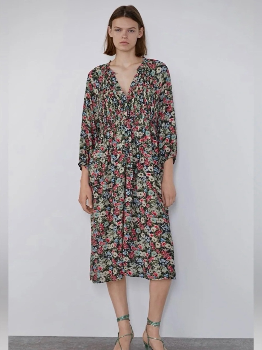 Zara Floral Midi Dress Size Large 100% Viscose Side Splits Gathered Front Garden